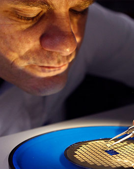 艾德琳·亚历桑德拉-广州理查德米勒手表官方售后服务中心