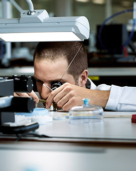 艾莉森·安吉莉亚-深圳理查德米勒手表官方售后服务中心