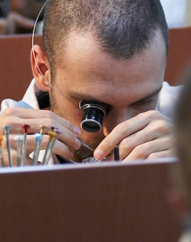 安尼塔·阿普里尔-天津理查德米勒手表官方售后服务中心