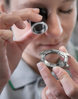 卡罗琳·卡桑德拉-成都理查德米勒手表官方售后服务中心